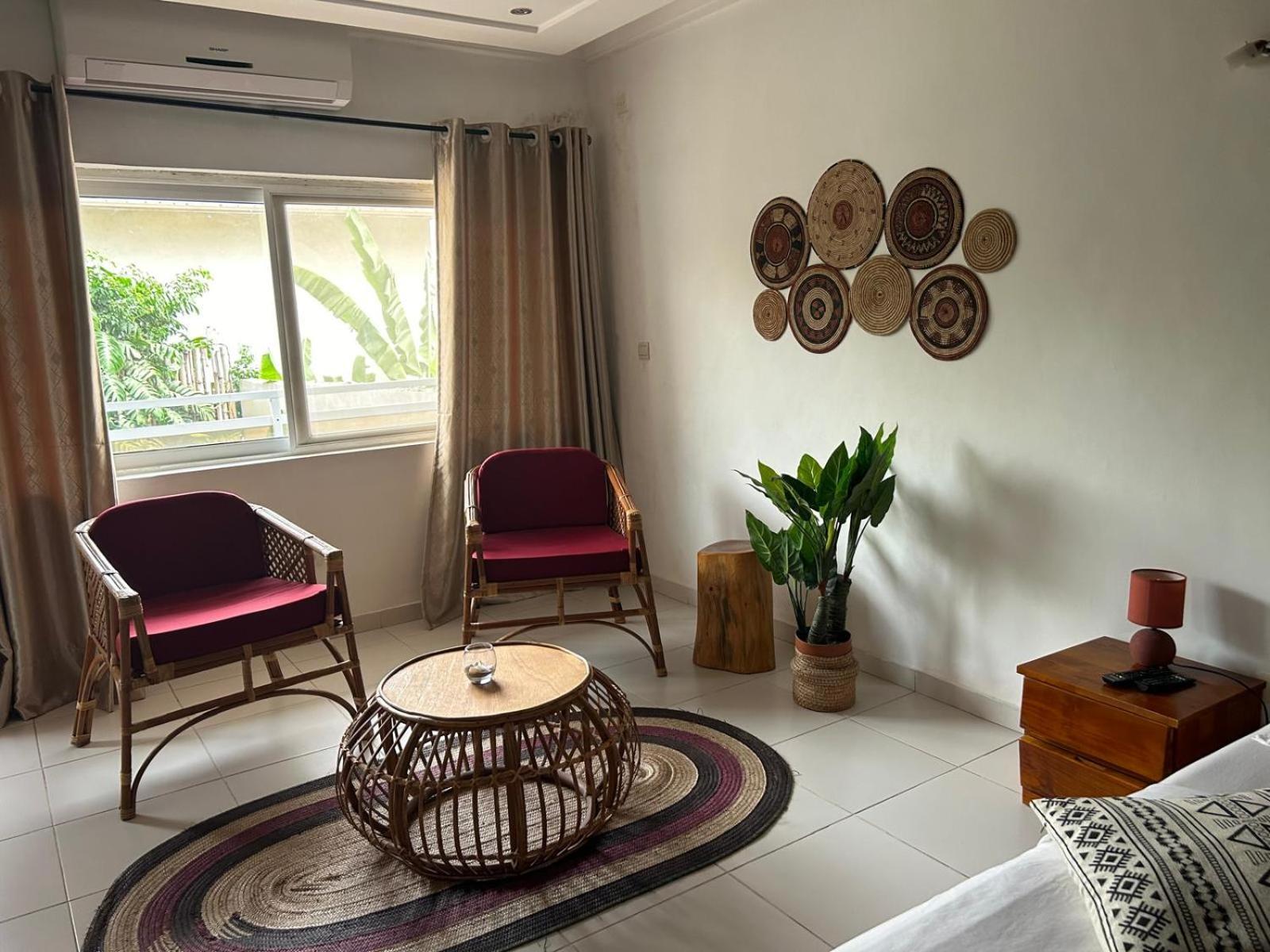 L'Oasis Guesthouse Cotonou Exterior foto