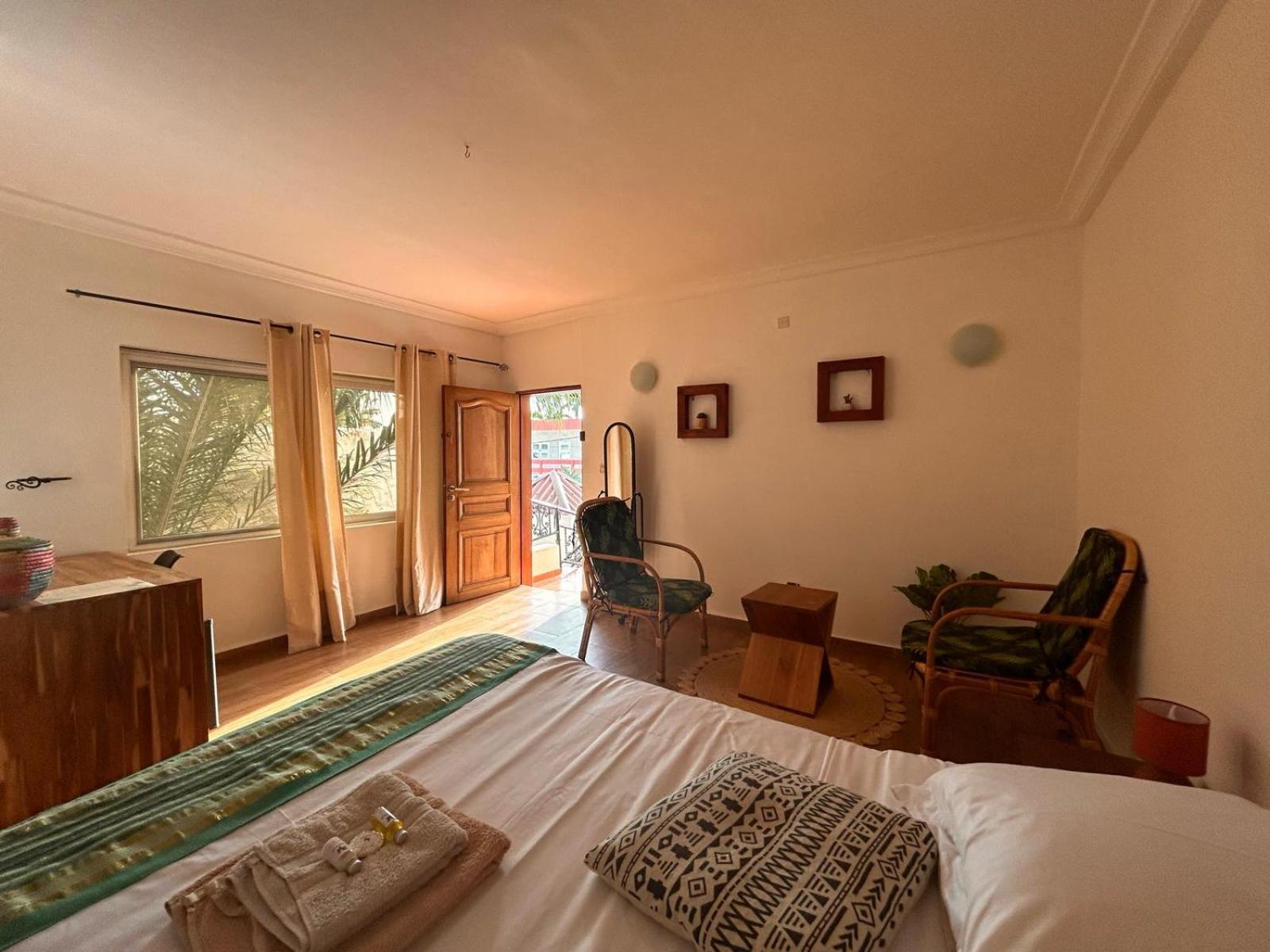 L'Oasis Guesthouse Cotonou Exterior foto